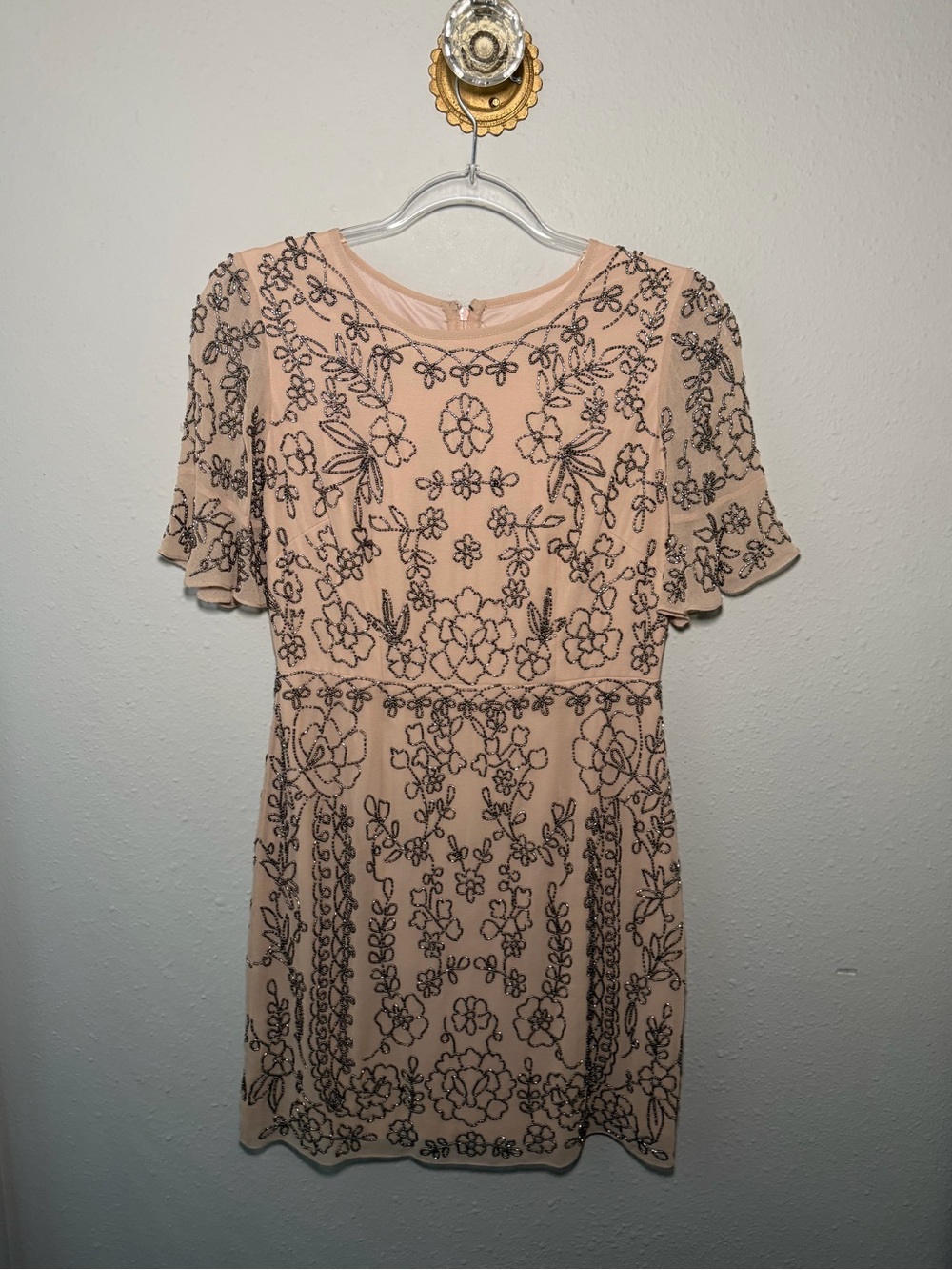 Gianni Bini Pink Beaded Floral Flutter Sleeve Cocktail Mini Dress Womens Size 4